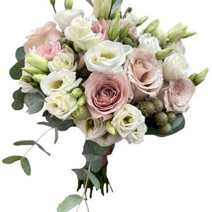 Bouquet en tonos blancos y rosas de rosa palo